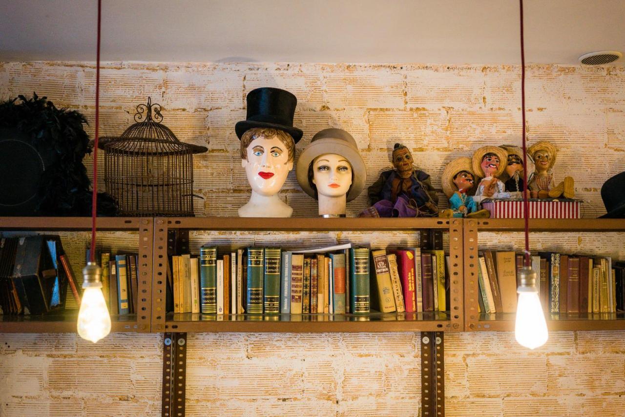 Pars Teatro Hostel (Adults Only) Barselona Dış mekan fotoğraf