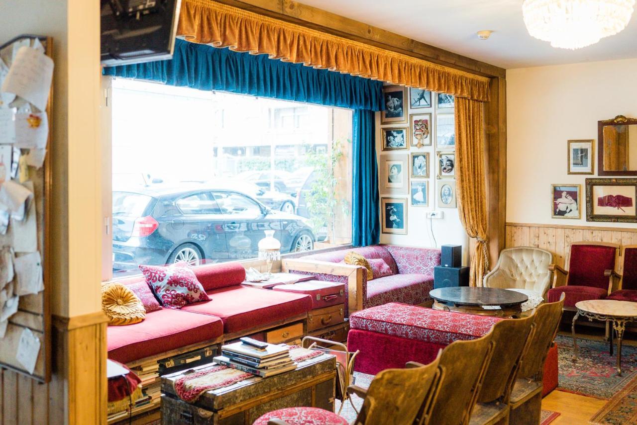 Pars Teatro Hostel (Adults Only) Barselona Dış mekan fotoğraf